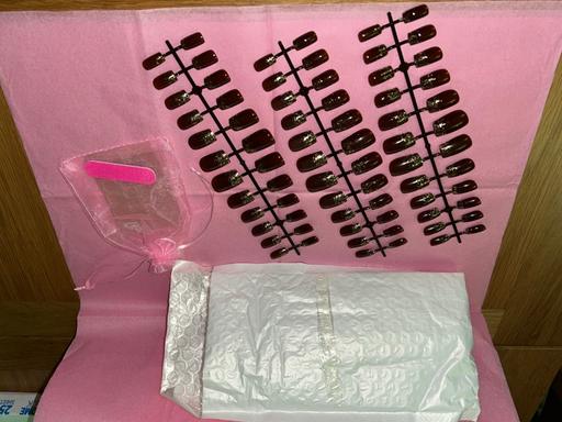  — 72 Pcs Press On Nails