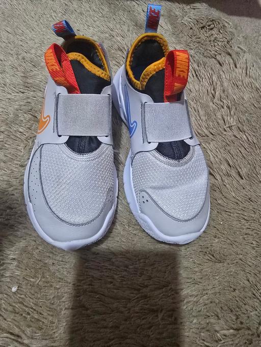  — Nike trainers