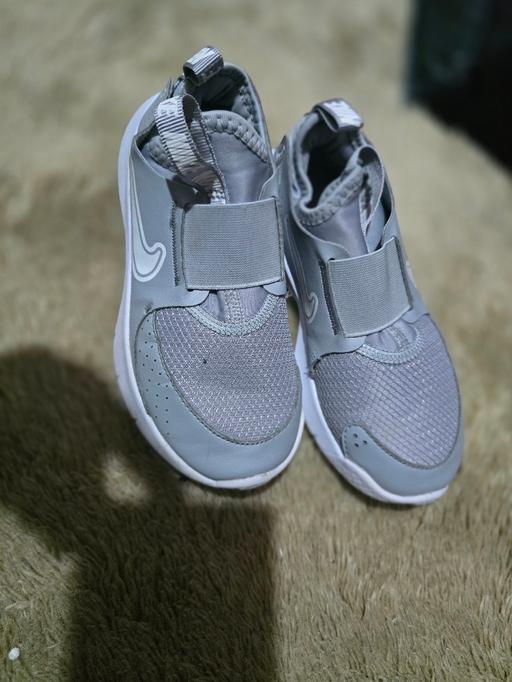  — Nike trainers