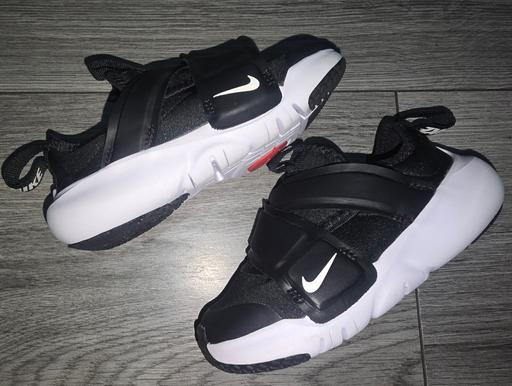  — nike trainers