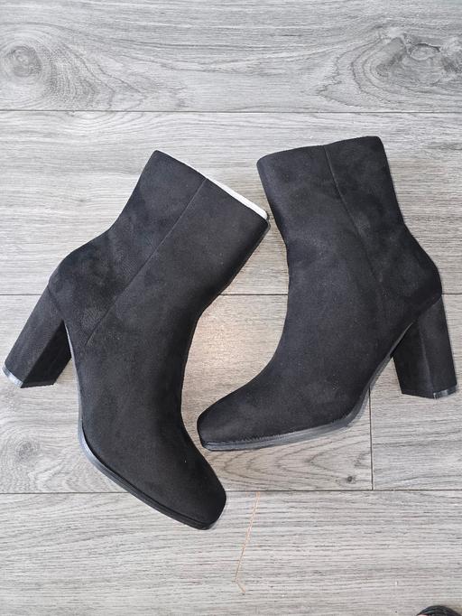  — genshuo suede boots