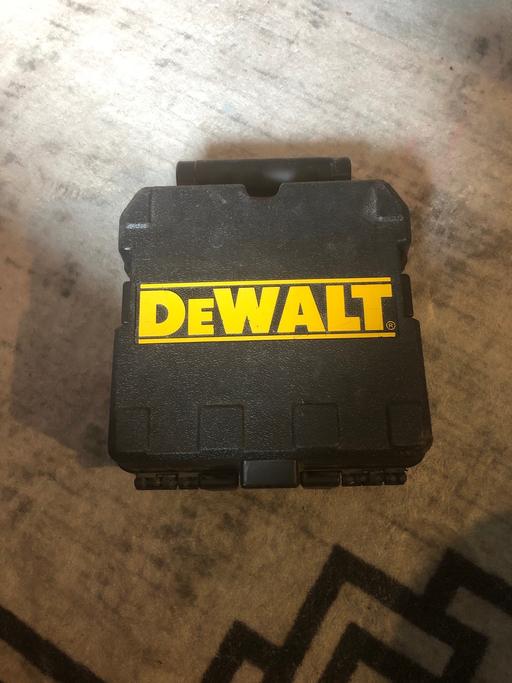  — Dewalt lazer