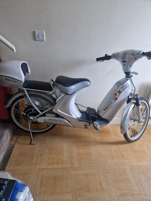  — LML E Bike with 2 seats