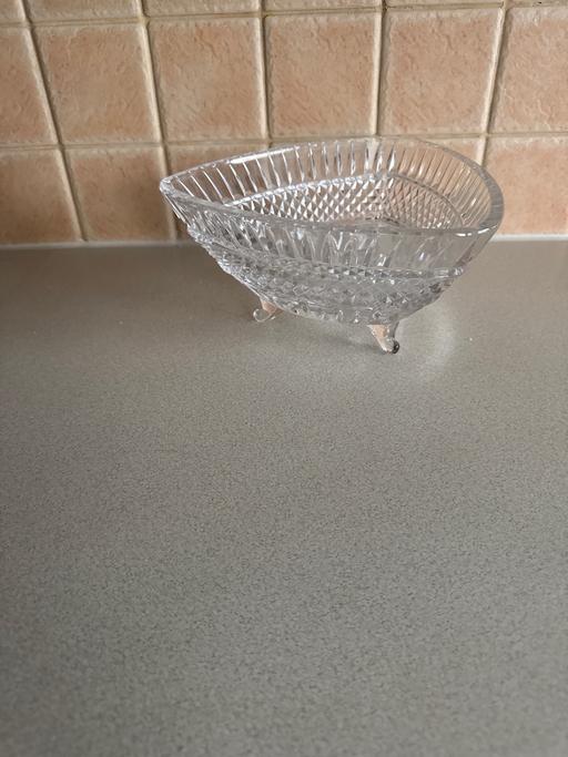  — glass fruit bowl 