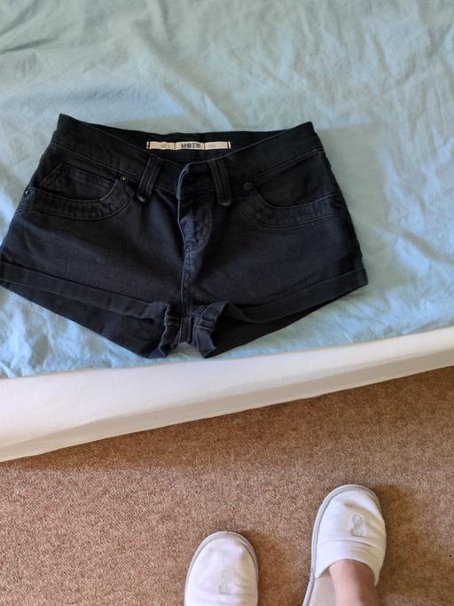  — Topshop Moto Black Denim Shorts