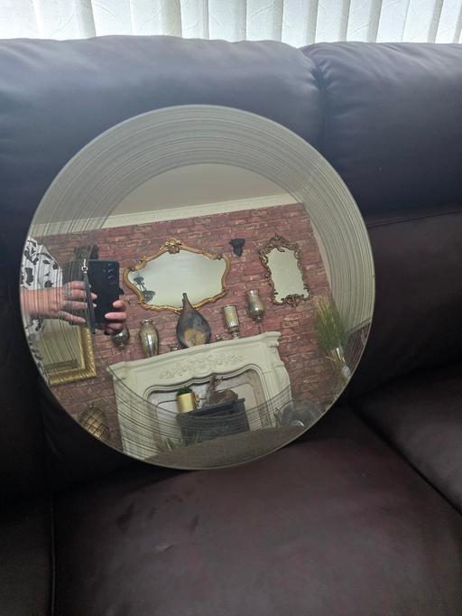  — GLITTER EDGE MIRROR.  19.5" DIAMETER