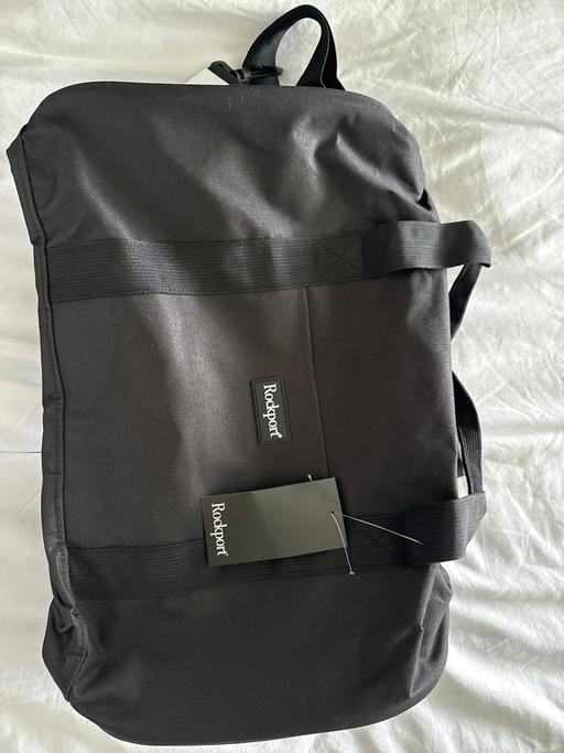  — Men’s Rockport duffel bag