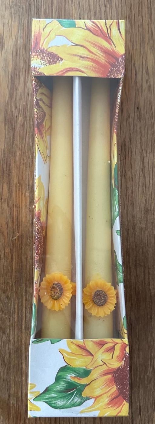  — Pack of candles