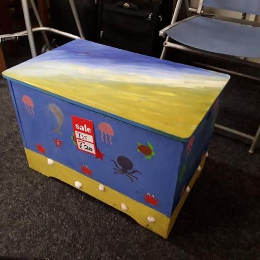  — Small wooden hand-painted toy box