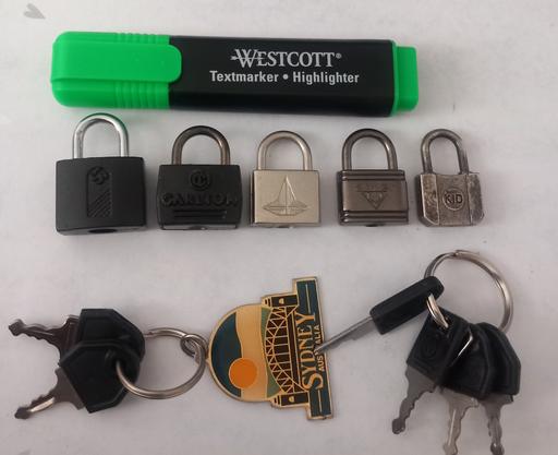  — Vintage mini padlocks