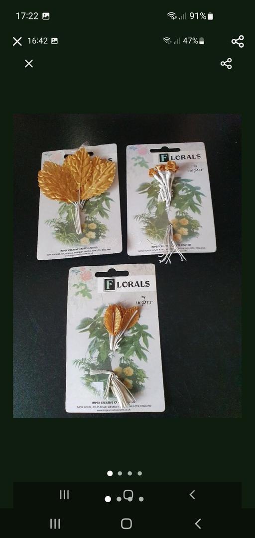  — gold craft flowers/leaves x 3 cards NEW