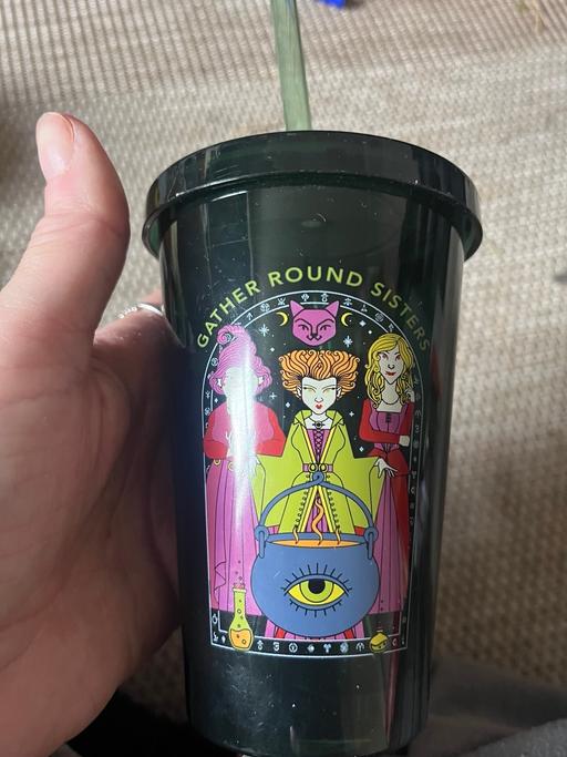  — New hocus pocus cups 2£ each