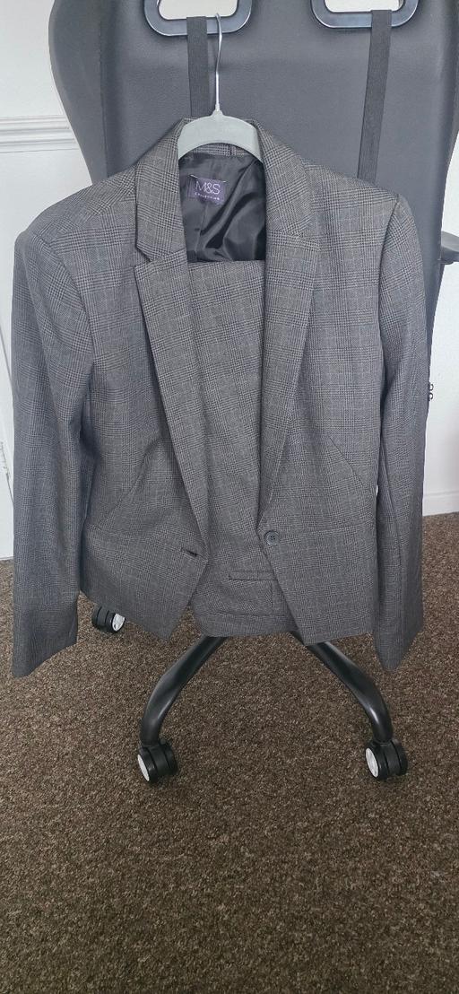  — New Womens Marks Spencer SZ 12 Suit RRP £85