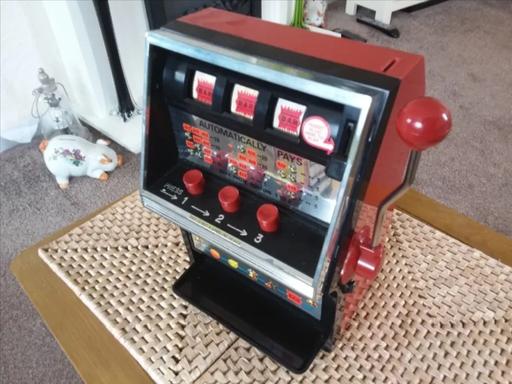  — RARE JAPANESE MADE VINTAGE TOY SLOT MACHINE