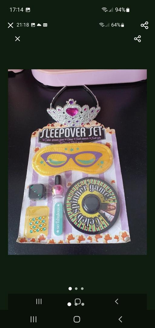 — girls sleepover set & tiara NEW