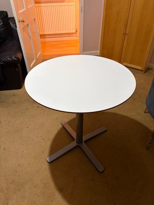  — Quick Sale! White Round Pedestal Table
