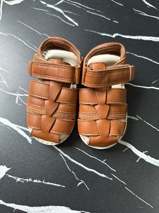  — Baby Boys Tan Sandals. Size 4, Brand New.