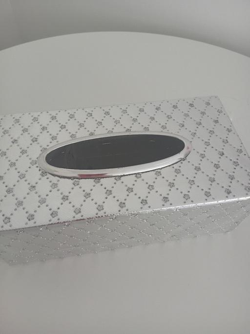  — Tissue box