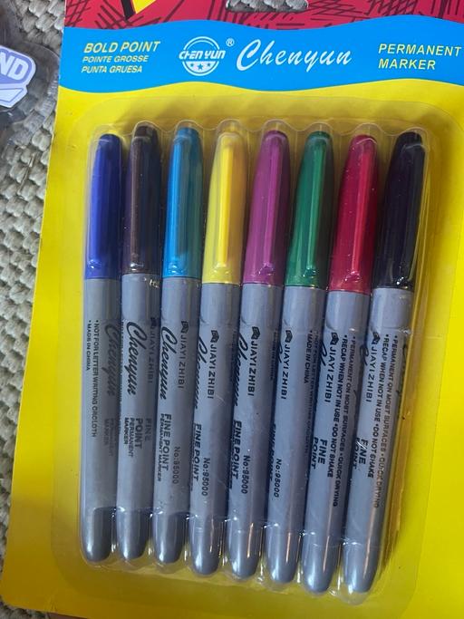  — Sharpie style pens