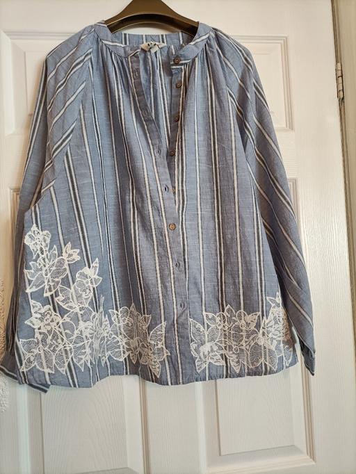  — long sleeves shirt