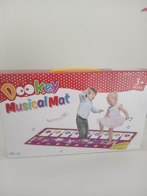  — Musical mat
