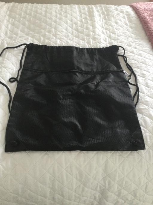  — School swim bag