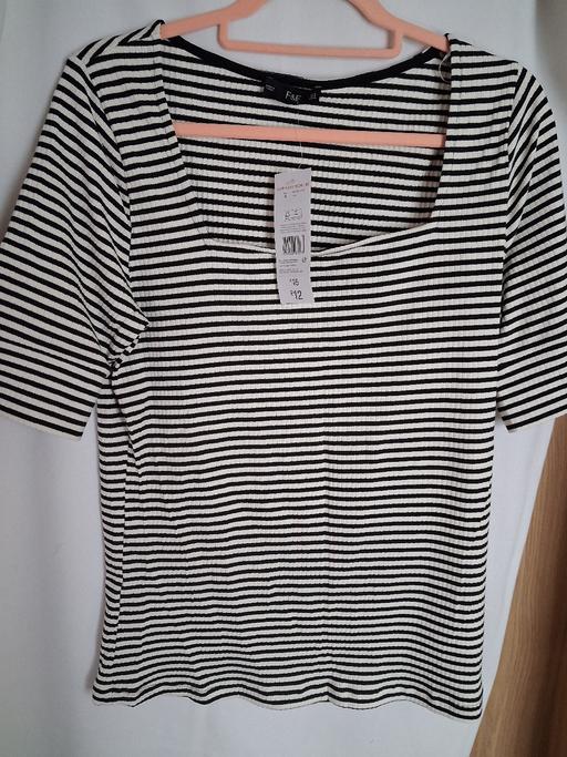  — ladies Size 18 t- shirt 👕 BNWT Holidays Work