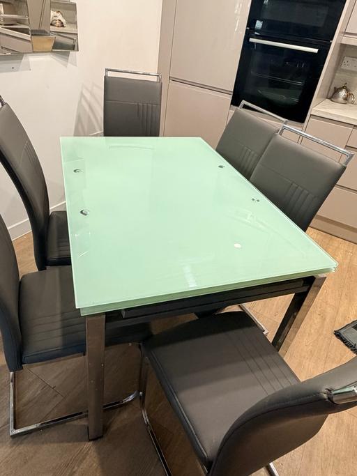  — Modern Extendable Glass Dining Table, 6 chair