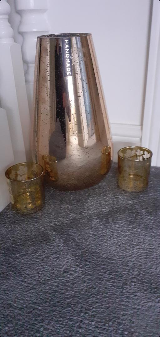  — new large gold vase & candleholders