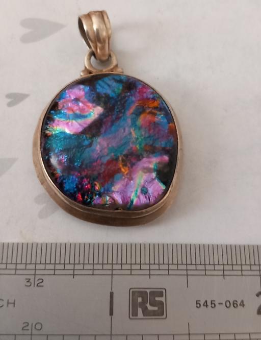  — Sterling silver Iridescent pendant