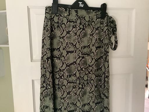  — Wrap over skirt