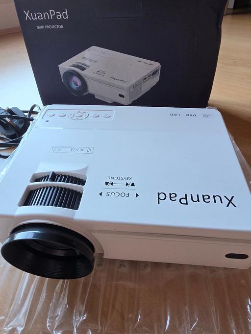 — 🎬 BRAND NEW XuanPad Mini Projector + 100" Sc
