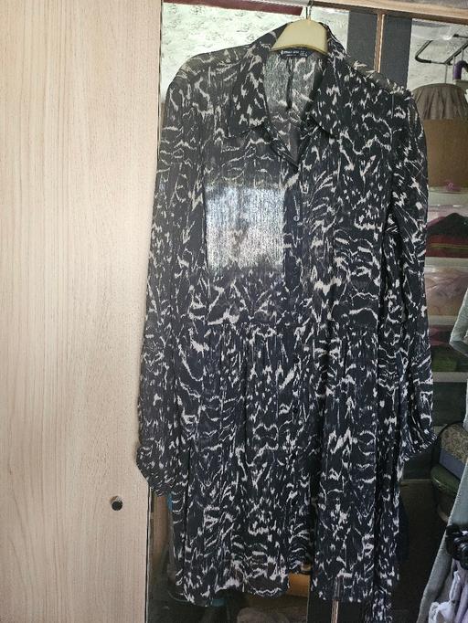  — Dress (stradivarius)