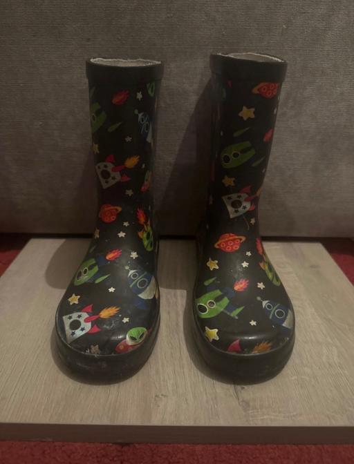  — Kids boots