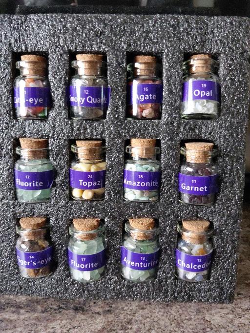  — 12 piece natural crystal genstone chip set