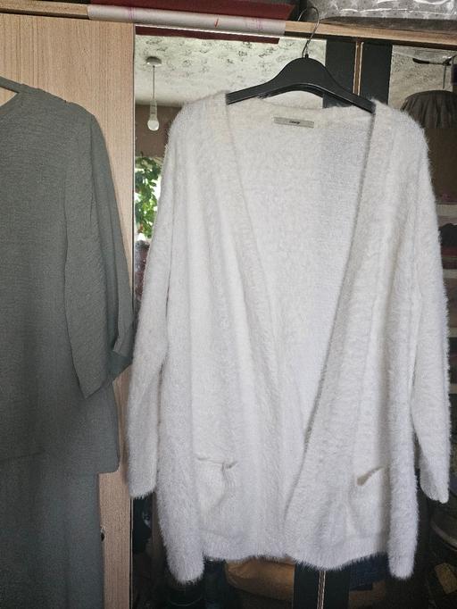  — Edge to edge long cardigan