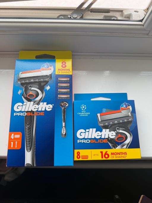  — Gillette set