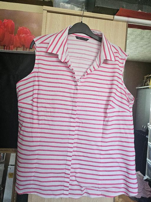  — Blouse