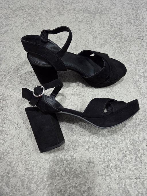  — Size 4 MATALAN black heels