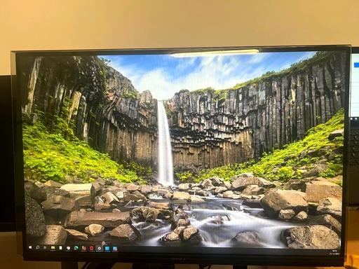  — Dell U2415B Monitor 24" + Blue Light Filter