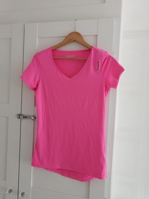  — Reebok women's sports top size small