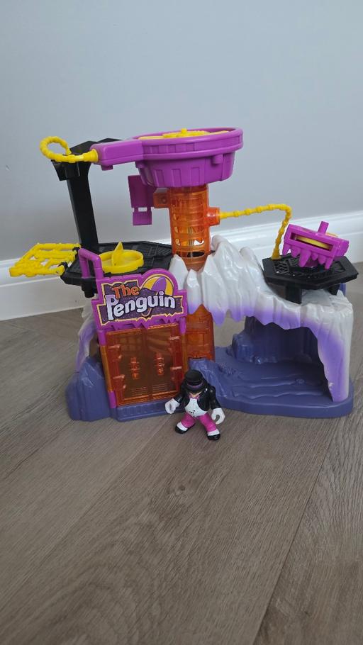  — Imaginext The Penguin base