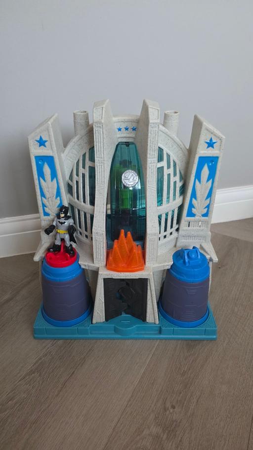  — imaginext batman base