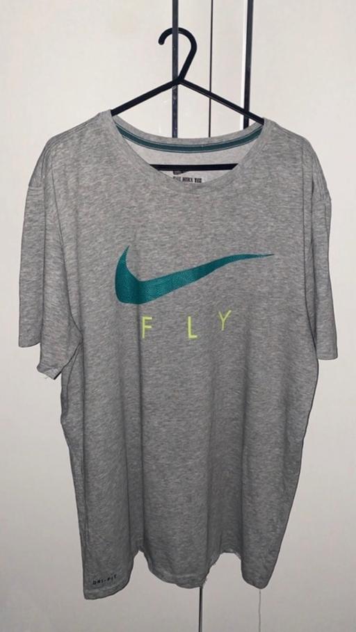  — Nike grey men’s t shirt