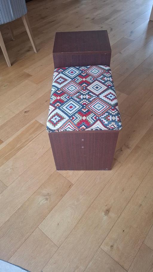  — Vintage wooden storage ottoman/stool with geo