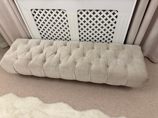  — Footstool/coffee table with dark oat feet