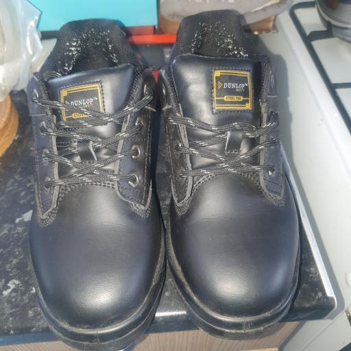  — Dunlop Steel Toe Cap Shoes, Size 5.5 , VGC,
