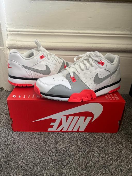  — Nike trainer brand new