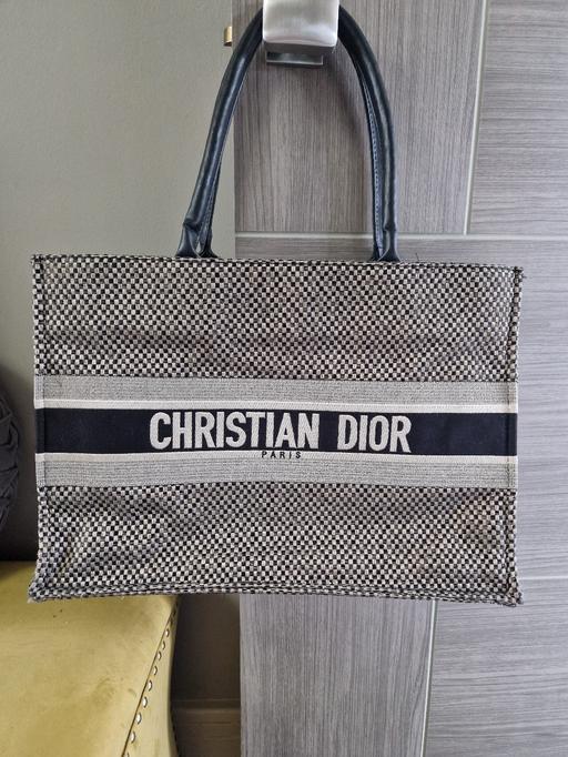  — large CD bag