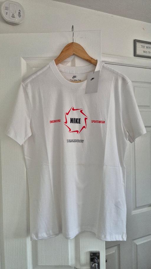  — Mens Nike T-shirt Medium UK Brand New